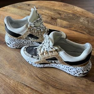 Steve Madden Sneakers